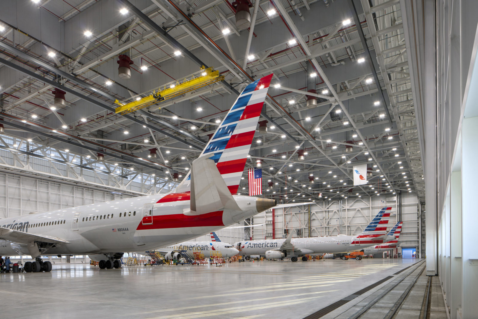 American Airlines Hangar 2 at O'Hare International Airport in Chicago ...