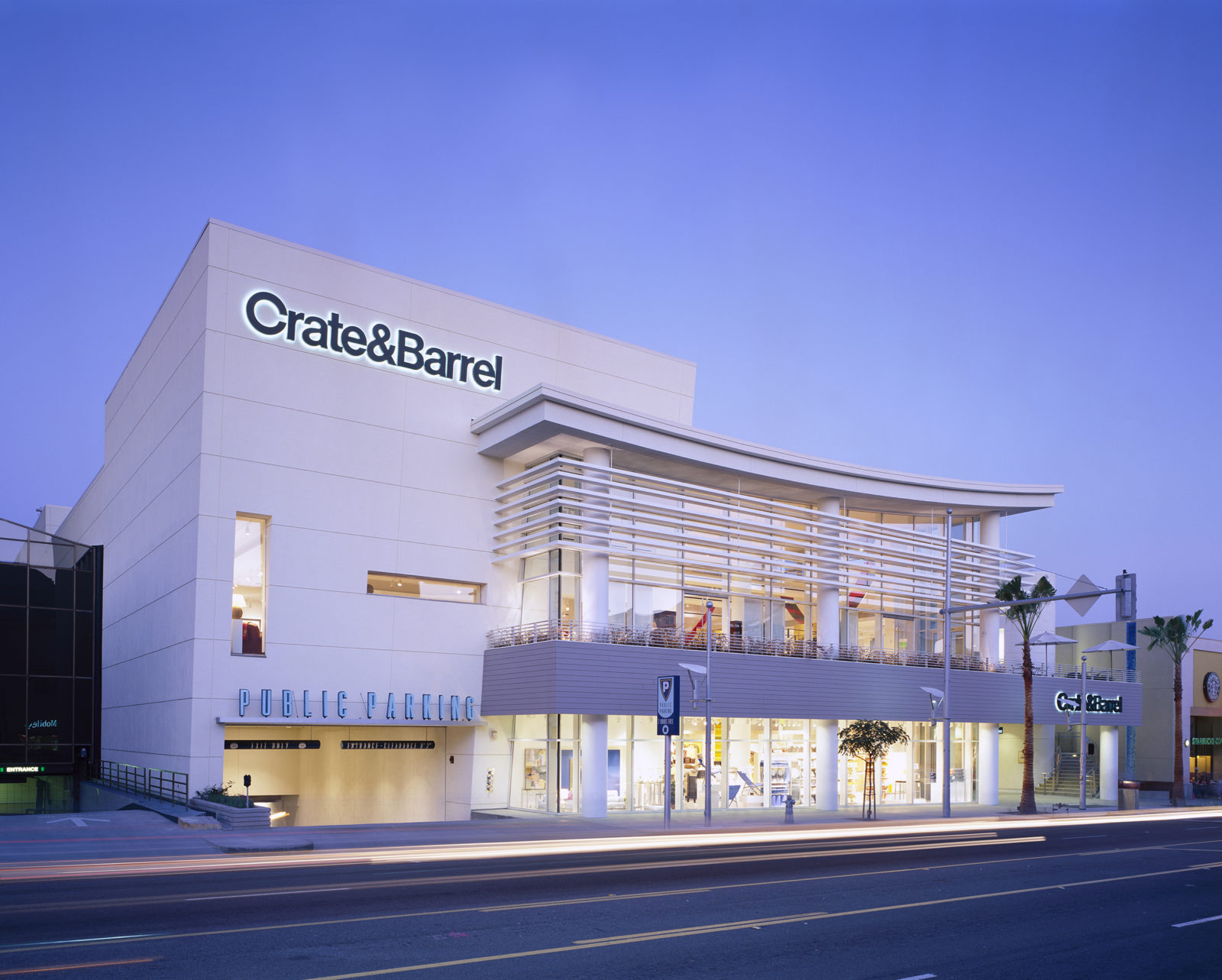 Crate and Barrel Beverly Cannon in Beverly Hills, CA (City of Beverly